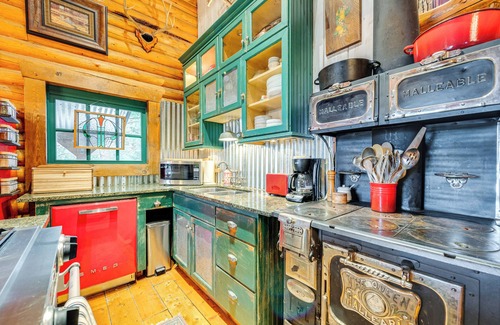 Summit Park Cabin | ~ 13 Mi to Main St: Park City Cabin w/Mtn Views!