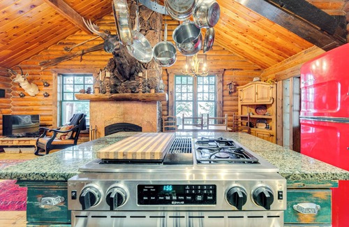Summit Park Cabin | ~ 13 Mi to Main St: Park City Cabin w/Mtn Views!
