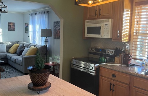 New Windsor Cottage | 13 miles from West Point Entire Cottage on 1.5 acres 3BR 2BAn