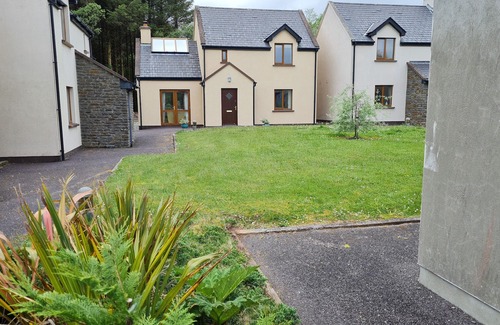 Sneem House | 13 SNEEM LEISURE VILLAGE, family friendly in Sneem, County Kerry