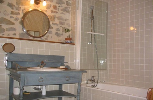 Saint-Jean-de-Paracol House | 130 m² Gîte ∙ 4 bedrooms ∙ 9 guests
