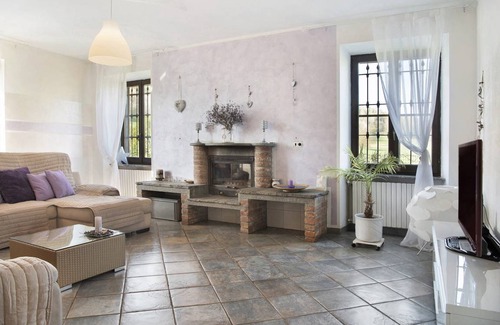 Castell'Alfero Apartment | 130 m² Apartment ∙ 2 bedrooms ∙ 6 guests