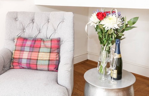 Buxton Cottage | 130 m² Cottage ∙ 3 bedrooms ∙ 6 guests