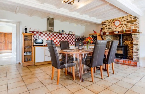 Creances House | 130 m² Farmhouse ∙ 3 bedrooms ∙ 6 guests