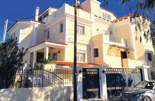 Nea Makri House | 130 m² House ∙ 3 bedrooms ∙ 6 guests