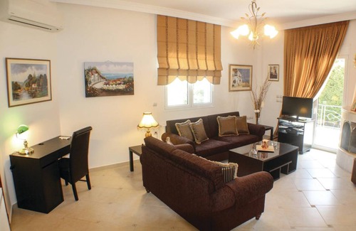 Nea Makri House | 130 m² House ∙ 3 bedrooms ∙ 6 guests