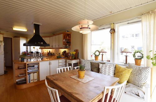Vastra Frolunda House | 130 m² House ∙ 3 bedrooms ∙ 8 guests