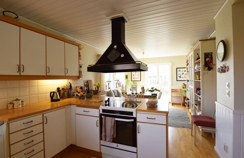 Vastra Frolunda House | 130 m² House ∙ 3 bedrooms ∙ 8 guests