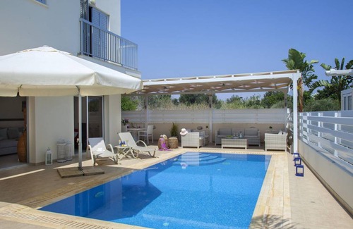 Pernera Villa | 130 m² Villa ∙ 3 bedrooms ∙ 6 guests