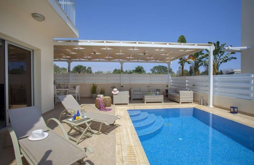 Pernera Villa | 130 m² Villa ∙ 3 bedrooms ∙ 6 guests