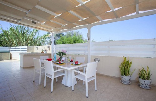 Pernera Villa | 130 m² Villa ∙ 3 bedrooms ∙ 6 guests