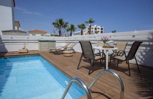 Pernera Villa | 130 m² Villa ∙ 3 bedrooms ∙ 6 guests