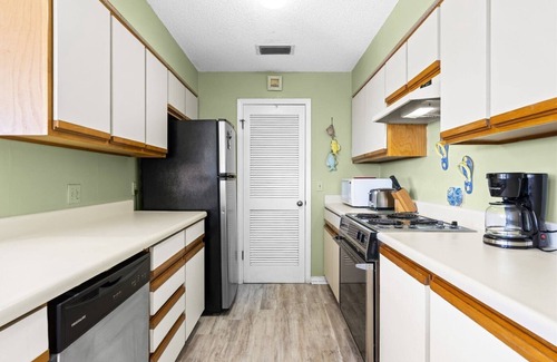 Gulf Lagoon Beach Apartment | 1302b St Thomas Square