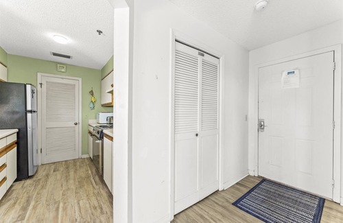 Gulf Lagoon Beach Apartment | 1302b St Thomas Square
