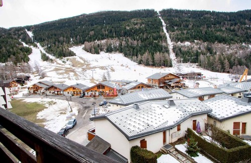Villarodin-Bourget Apartment | 130m from ski slopes, 4th floor, balcony, parking, tv, ski locker, 32m², La Norma