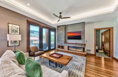 Lakeside Park Condo | 131 m² Condo ∙ 2 bedrooms ∙ 6 guests