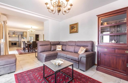 Praputnjak House | 131 m² House ∙ 4 bedrooms ∙ 10 guests