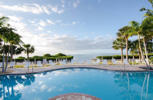 Islamorada House | 132 Anglers Reef Islamorada- POOL, DOCK, BIKES INCL