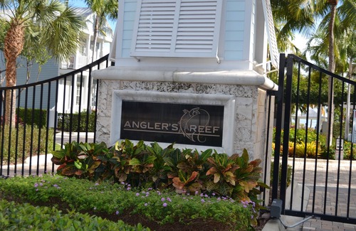 Islamorada House | 132 Anglers Reef Islamorada- POOL, DOCK, BIKES INCL