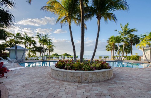 Islamorada House | 132 Anglers Reef Islamorada- POOL, DOCK, BIKES INCL