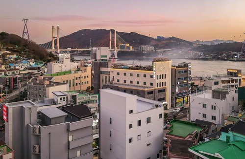 Yeosu House | 132 m² Motel ∙ 3 bedrooms ∙ 15 guests