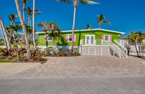 Fort Myers Beach House | 133 m² House ∙ 4 bedrooms ∙ 8 guests