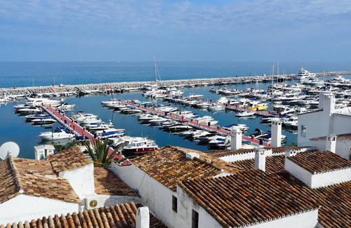 Puerto Banus Apartment | 135 m² Apartment ∙ 2 bedrooms ∙ 4 guests