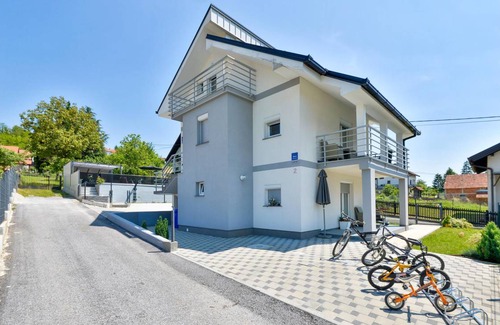 Tuhelj House | 135 m² House ∙ 2 bedrooms ∙ 8 guests