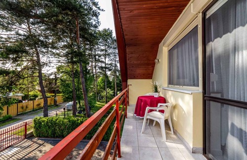 Balatonfenyves House | 135 m² House ∙ 4 bedrooms ∙ 6 guests