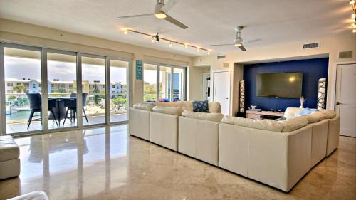 Rock Harbor Apartment | 136 Mariners Club