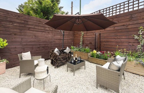 Mortlake House | 138 KGH · Beautiful West London Holiday House