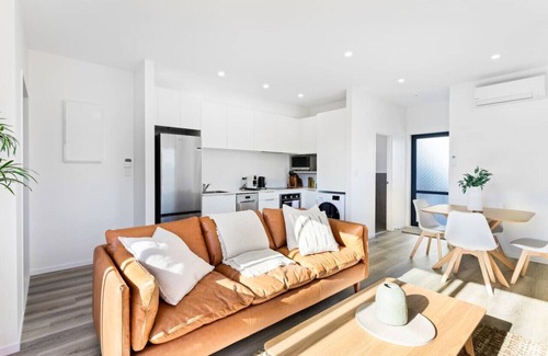 Pukekohe Apartment | 13A East Street, Pukekohe 2120