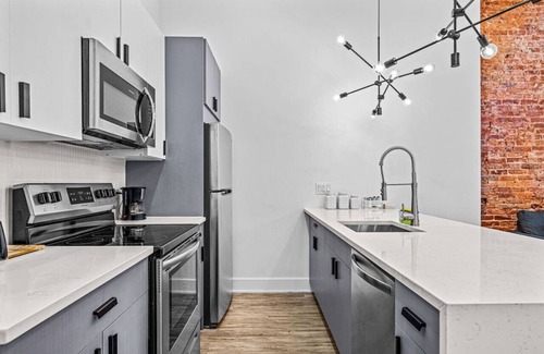 Delair Apartment | 14-2 Luxury Loft-FREE Parking