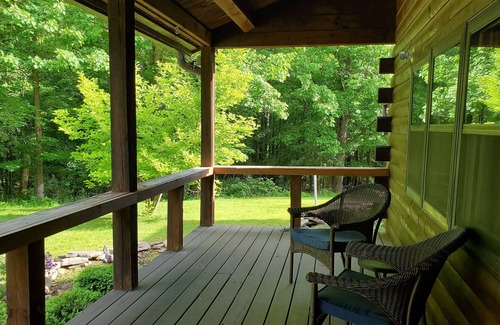 Acra Cabin | 14 Acre Retreat in the Catskill Mountains