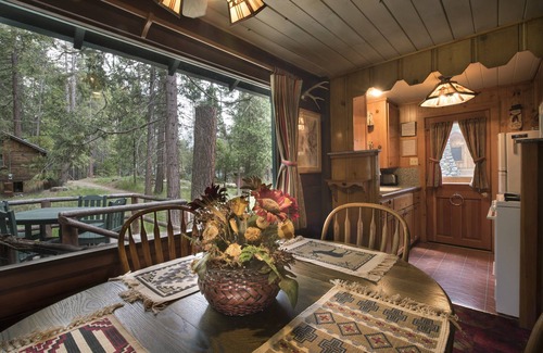 North Wawona Cabin | (14) Chipmunk Hollow at The Redwoods In Yosemite