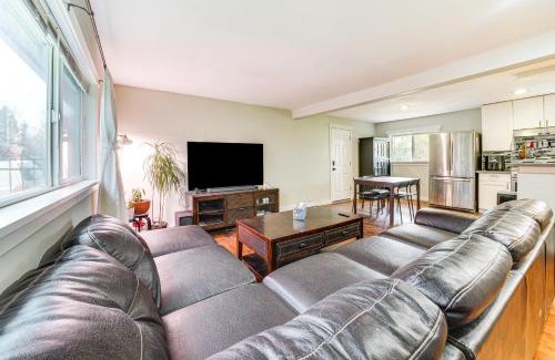 Renton House | 14 Mi to Dtwn Seattle Sleek Home with Large Yard