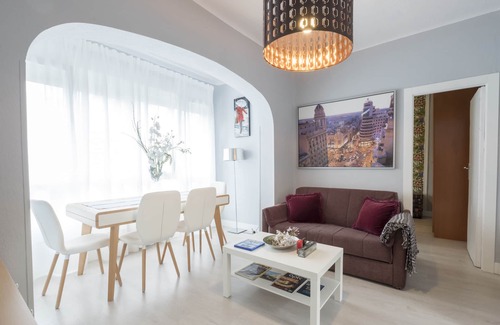 Moscardo House | 14 WIFI + A/C + METRO/BUS same street 10 minutes from downtown