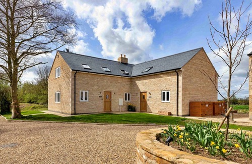 Thurlby Cottage | 140 m² Cabin ∙ 3 bedrooms ∙ 6 guests