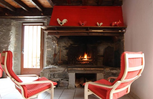 Cette-Eygun House | 140 m² Gîte ∙ 4 bedrooms ∙ 10 guests