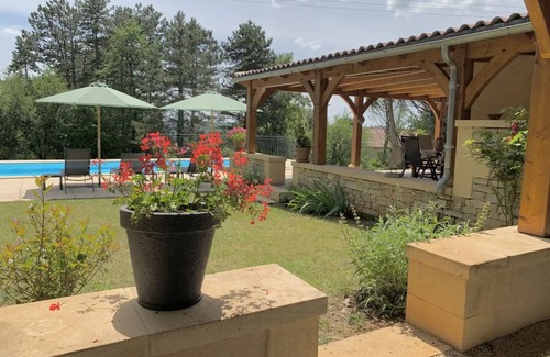 Montgesty House | 140 m² House ∙ 3 bedrooms ∙ 6 guests