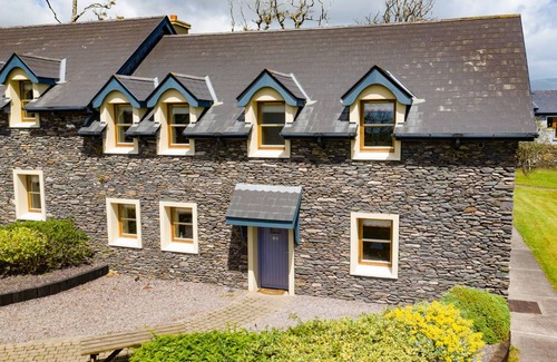 Dingle House | 140 m² House ∙ 4 bedrooms ∙ 8 guests