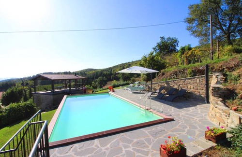 Castel Focognano Villa | 140 m² Villa ∙ 4 bedrooms ∙ 8 guests