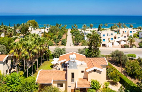 Latchi Villa | 140 m² Villa ∙ 4 bedrooms ∙ 9 guests