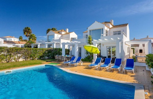 Gale Villa | 140 m² Villa ∙ 4 bedrooms ∙ 8 guests