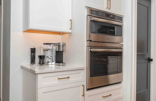 Over-the-Rhine House | 1411 Elm St · Besuden House OTR