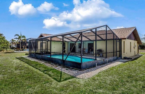 Englewood East House | 142 m² House ∙ 2 bedrooms ∙ 4 guests