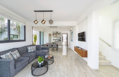 Pernera Villa | 142 m² Villa ∙ 3 bedrooms ∙ 6 guests