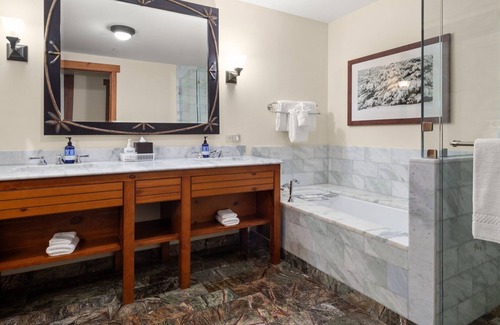 Stowe Area Cabin | #1421 | Studio | Amazing Full Mountain Views | Fourth floor