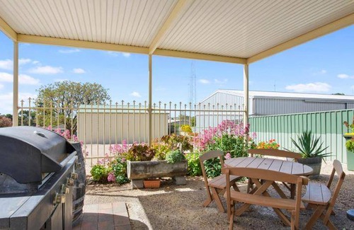 Moonta Bay Ski Chalet | 144 m² Chalet ∙ 3 bedrooms ∙ 8 guests