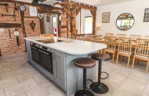 Oswestry House | 145 m² House ∙ 4 bedrooms ∙ 10 guests